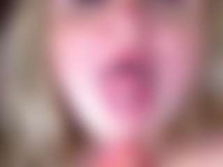 ZaraReign's Live Sex Cam Show