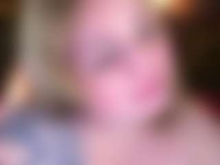 Live cam show with ZaraReign - Green Eyes on Camsoda