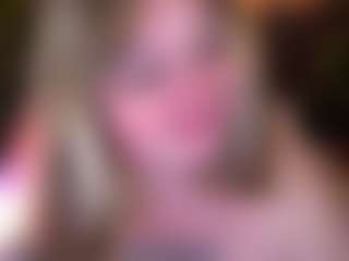 Live cam show with ZaraReign - Thick on Camsoda