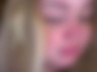 ZaraReign's Live Sex Cam Show