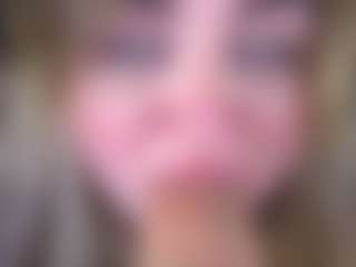 ZaraReign's Live Sex Cam Show