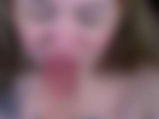 Live cam show with ZaraReign - Dildo on Mixed Magazine Live