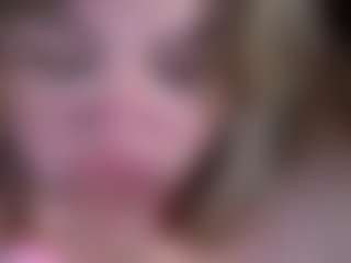 ZaraReign's Live Sex Cam Show