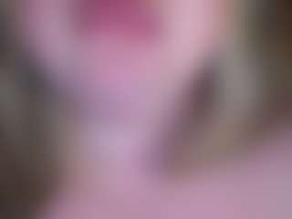 ZaraReign's Live Sex Cam Show