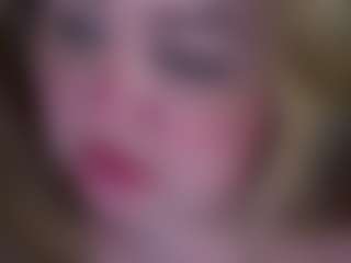 ZaraReign's Live Sex Cam Show