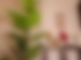 Live cam show with LunaMystyque - Flashing on 1on1-livenow