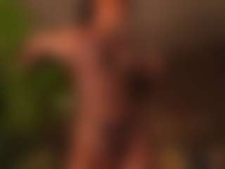 Live cam show with LunaMystyque - Moaning on CamClone