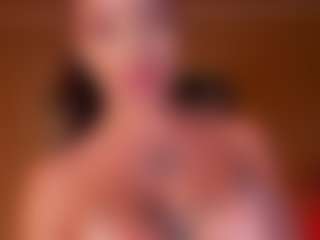 Live cam show with LunaMystyque - Athletic Teen (18+) on Uber Horny