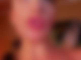 Live cam show with LunaMystyque - Athletic on WildCum