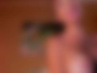 Live cam show with LunaMystyque - Teen (18+) on Uber Horny