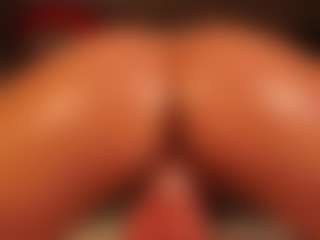 Live cam show with LunaMystyque - Athletic Young Adult on Camsoda