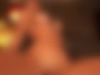 Live cam show with LunaMystyque - Flashing on CamClone