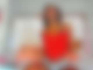 Live cam show with AlmaSaennz - Black MILF on Cam Slut