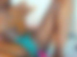 AlmaSaennz's Live Sex Cam Show
