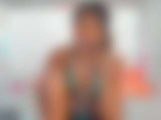 Live cam show with AlmaSaennz - Ebony on Hubzter Live | colombia