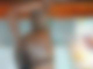 Live cam show with AlmaSaennz - Ebony on fapnchat | colombia