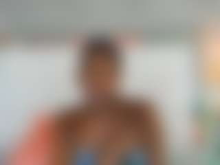 AlmaSaennz's Live Sex Cam Show