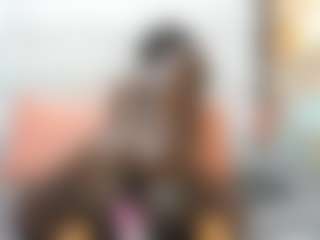 AlmaSaennz's Live Sex Cam Show