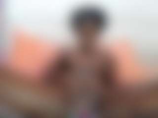 AlmaSaennz's Live Sex Cam Show