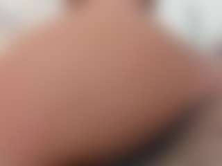 Live cam show with Erikabeee1 - Flashing on Camming Site