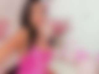 Live cam show with Erikabeee1 - Drinking on Hubzter Live