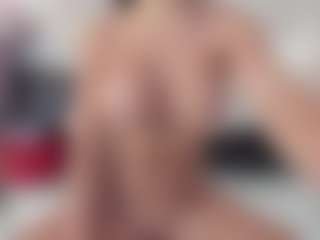 Erikabeee1's Live Sex Cam Show