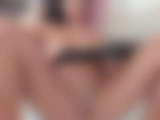 Live cam show with Erikabeee1 - Brown Eyes on Uber Horny