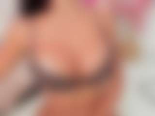 Erikabeee1's Live Sex Cam Show