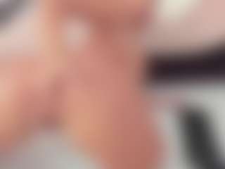 Erikabeee1's Live Sex Cam Show