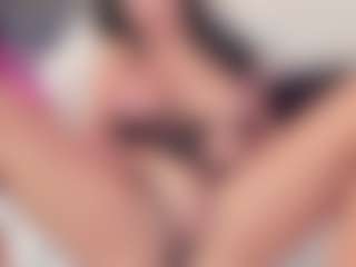 Live cam show with Erikabeee1 - Ass Bouncing on sexylivex.com