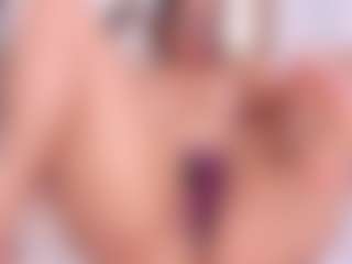 Live cam show with miilaklum - Ebony on Milfs Live