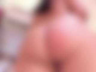 Live cam show with miilaklum - Petite on 1on1-livenow