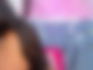 Live cam show with miilaklum - Ebony Petite on Camming Site