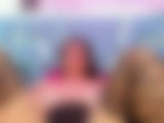 Live cam show with miilaklum - Public Curvy on makecum.org