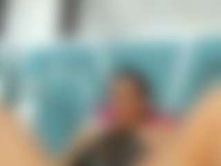 Live cam show with miilaklum - Brown Eyes Ebony on https://playwithruby.com