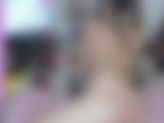 Live-Cam-Show mit springlight - Drinking auf Camsoda