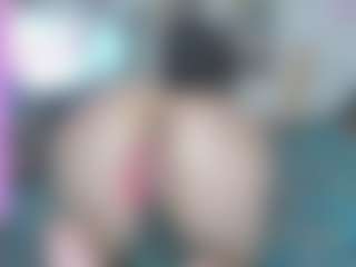 Live cam show with springlight - Petite on SinfulBabes