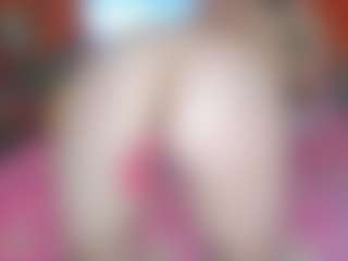 Live cam show with springlight - Asian Public on Gym Cam Girls
