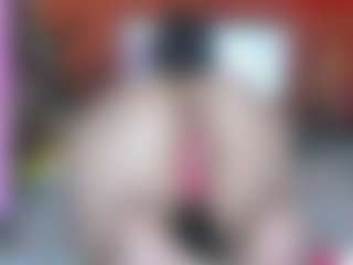 Live cam show with springlight - BBW on friskycurves.com