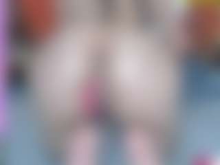 Live cam show with springlight - Fingers on Camsoda