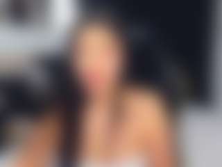 Live cam show with SnowingWinter - Normal on studioflirtlive.com