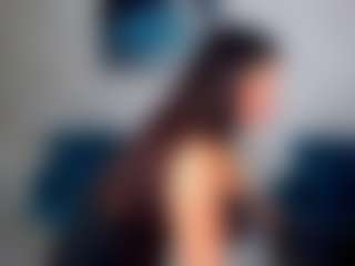 Live cam show with SnowingWinter - Joi on live18s.com