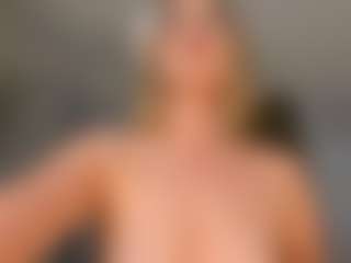 Live cam show with Mia Silva - Squirt Blonde Hair on boobsie.com