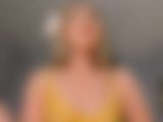Live cam show with Mia Silva - Brown Eyes on madthumbs