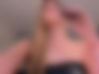 Mia Silva's Live Sex Cam Show
