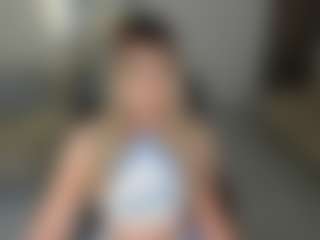 Live cam show with Mia Silva - Amateur on Camsoda