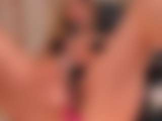 Live cam show with Mia Silva - Double Penetration on Uber Horny