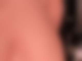 Live cam show with Mia Silva - Blonde Hair on liverealitysex.com