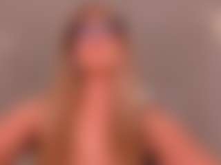 Mia Silva's Live Sex Cam Show