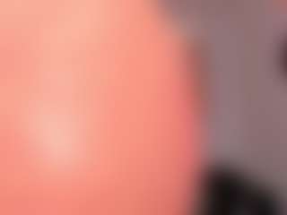 Mia Silva's Live Sex Cam Show